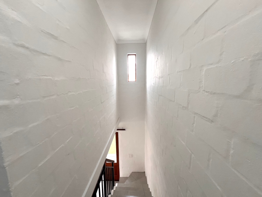 To Let 2 Bedroom Property for Rent in Parklands Western Cape